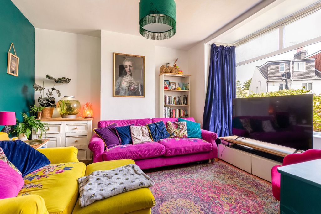 Property photo 2 of 12