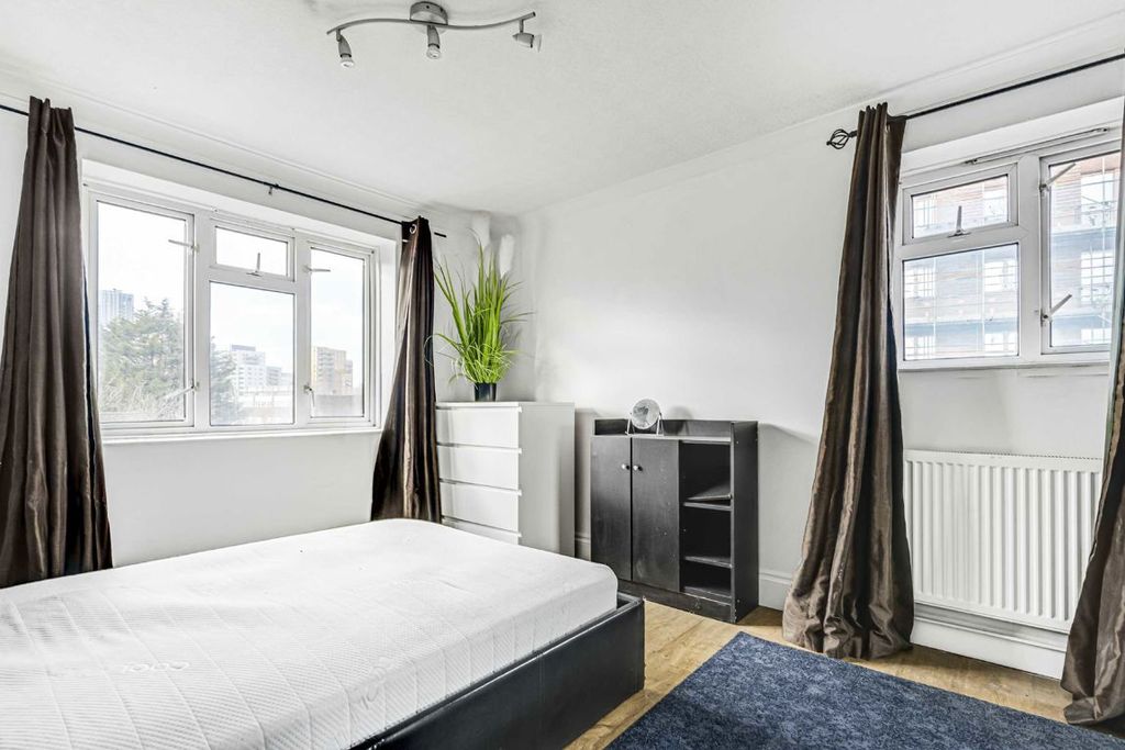 Property photo 3 of 6