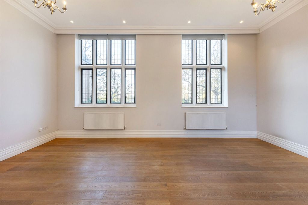 Property photo 1 of 25 Picture No. 06