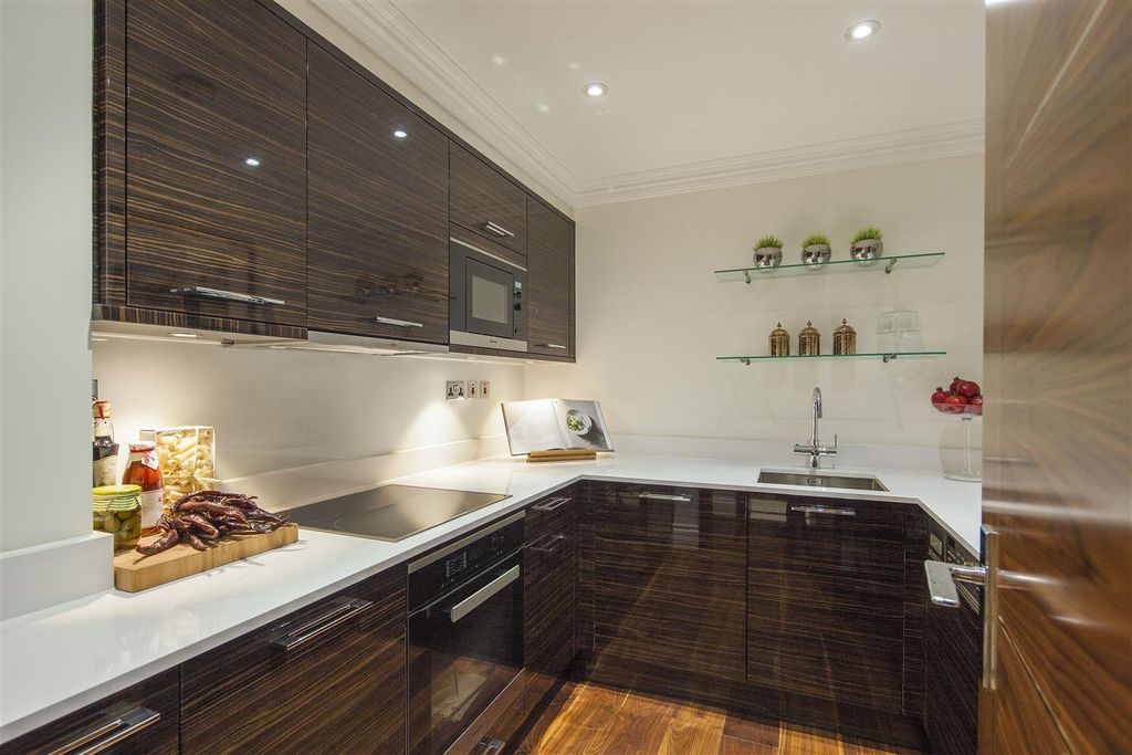 Property photo 2 of 8 B1  86-92 Kensington Gardens Square - 355411 Kit_R