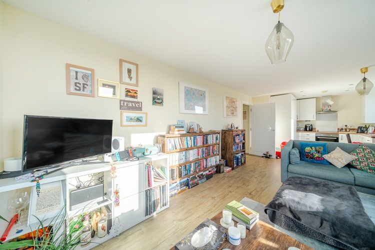 Property photo 3 of 25