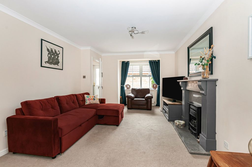 Property photo 3 of 22