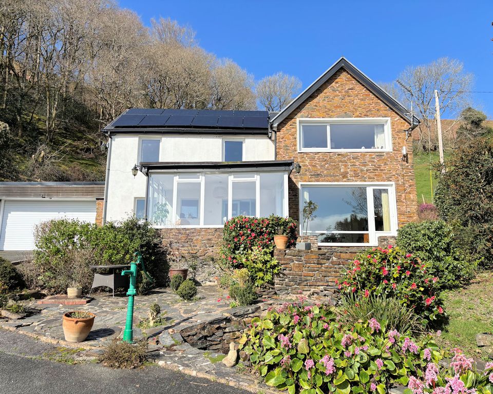 Property photo 3 of 42