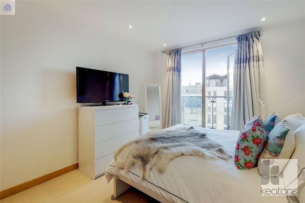 Property photo 2 of 6 Bedroom 2