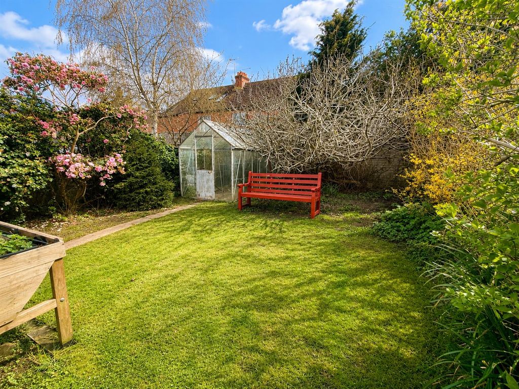 Property photo 2 of 17 For Sale By Aspire Residential | Canterbury Road