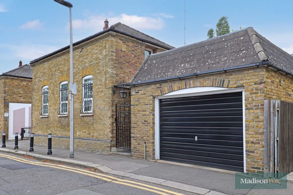 Property photo 1 of 23 Picture No. 24