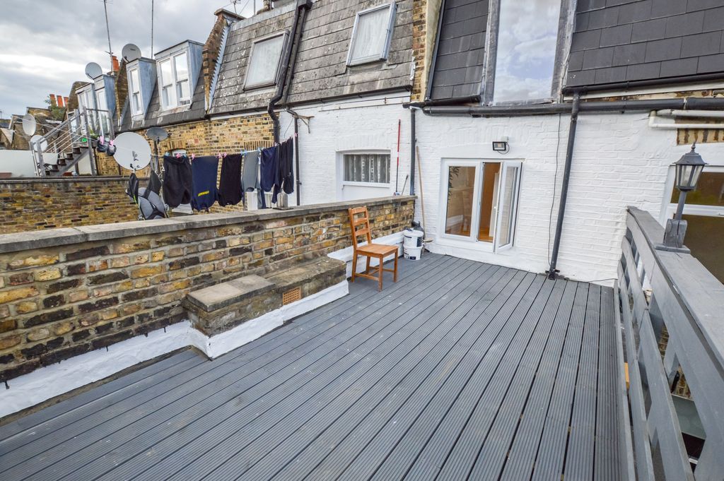 Property photo 2 of 29