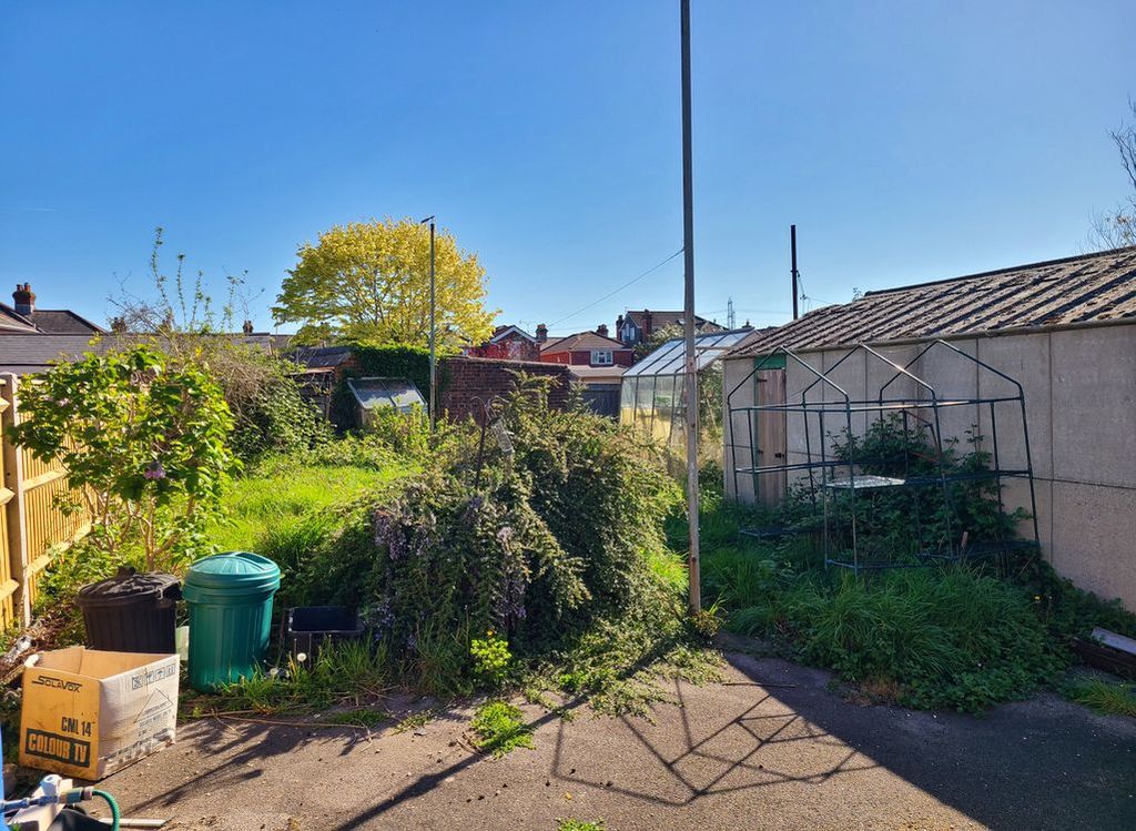 Property photo 2 of 13