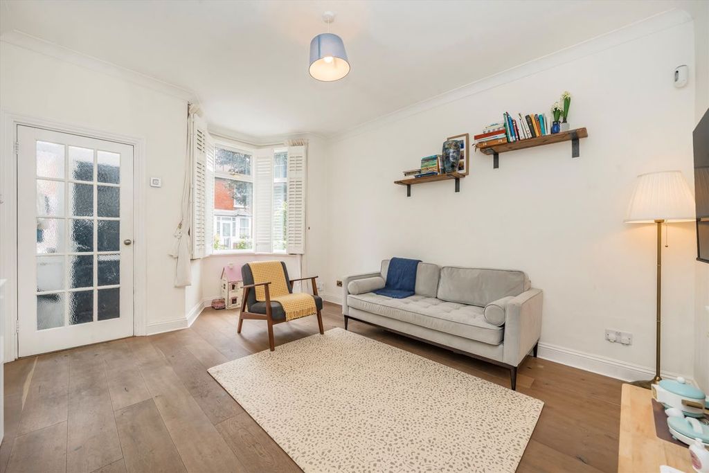 Property photo 3 of 7