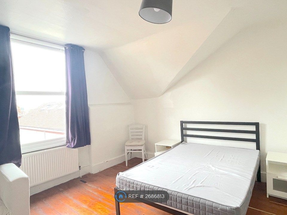 Property photo 2 of 8