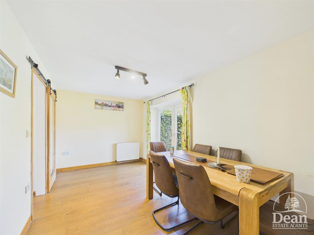 Property photo 3 of 19