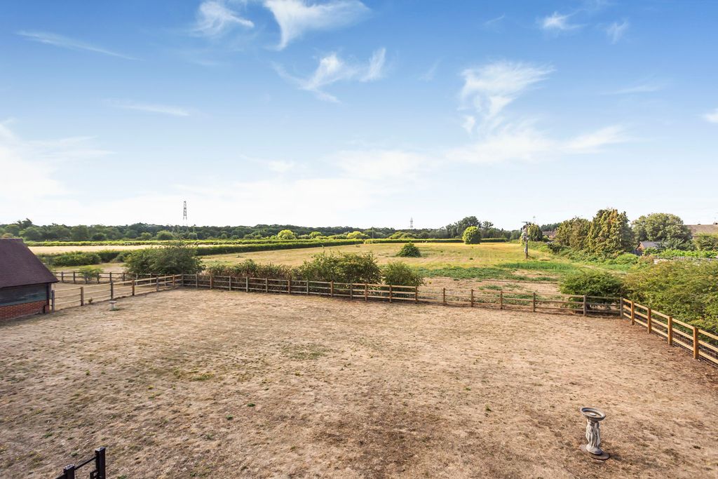 Property photo 2 of 19 Area