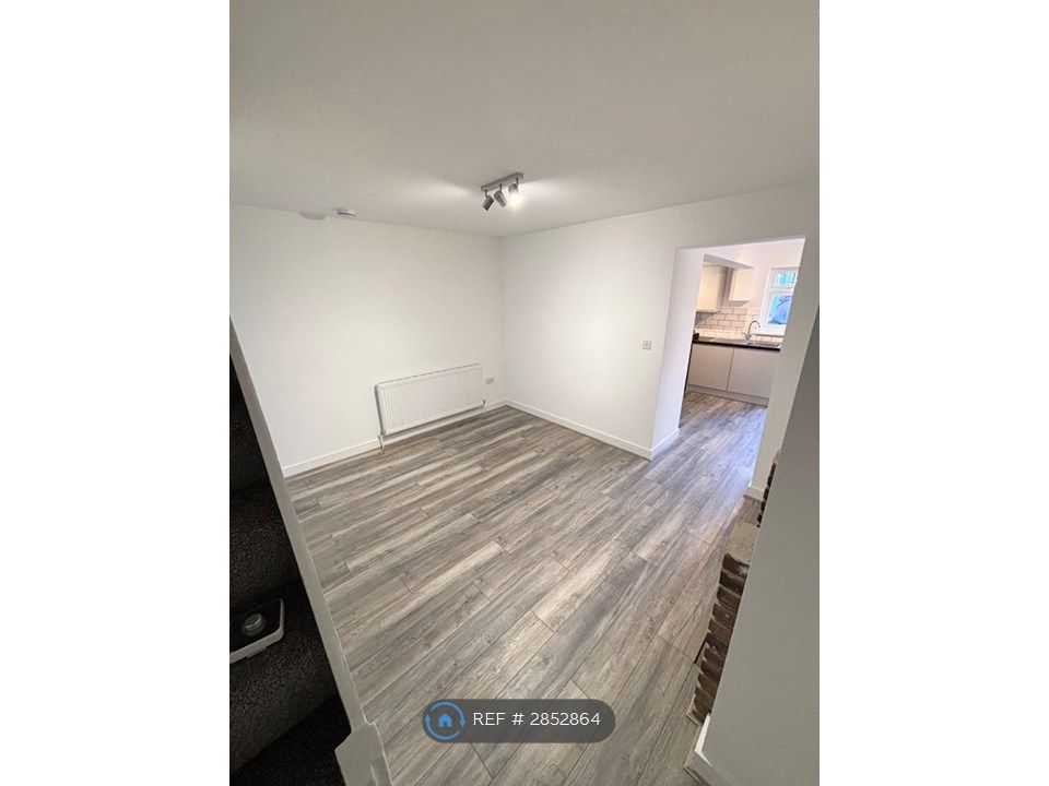 Property photo 3 of 18 Dinning Area