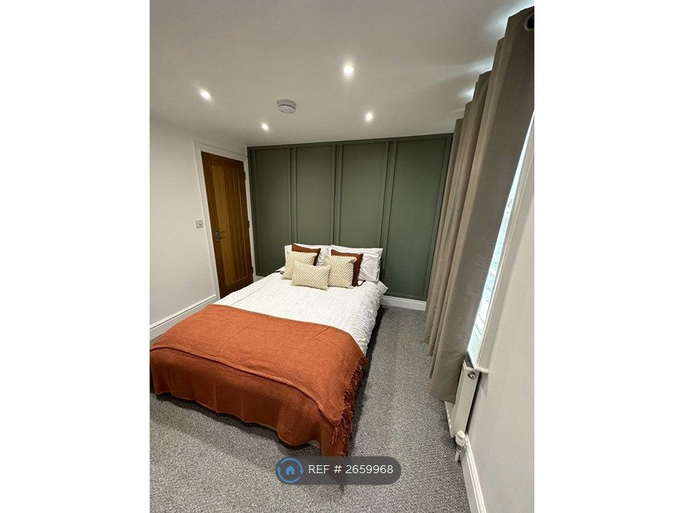 Property photo 1 of 4 Room 3