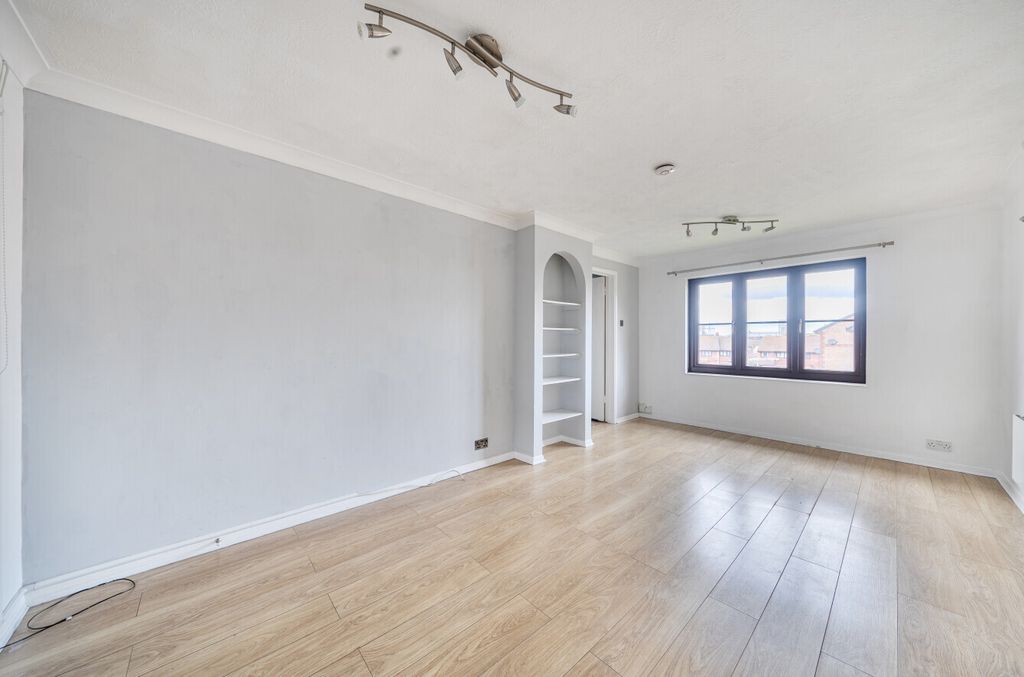 Property photo 2 of 11 Reception Room