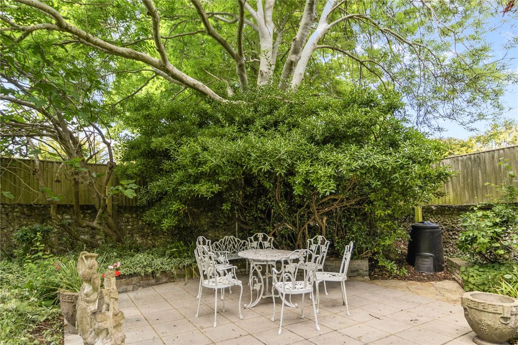 Property photo 3 of 27 Picture No. 13