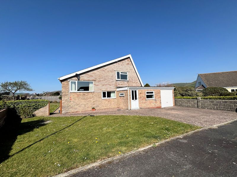 Property photo 3 of 43