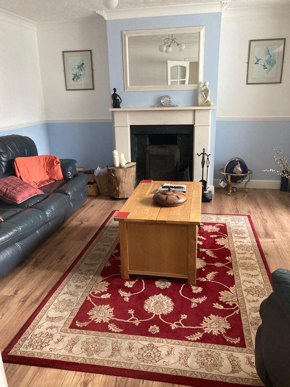 Property photo 2 of 4 Living Room