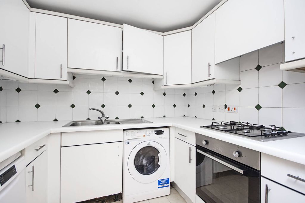 Property photo 1 of 5