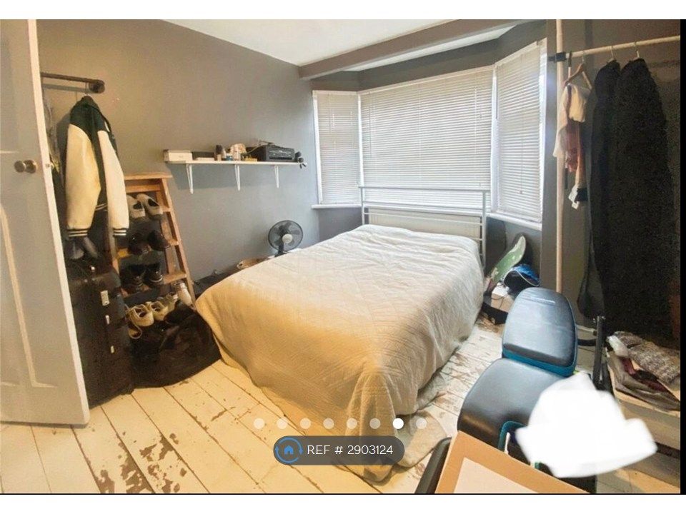 Property photo 1 of 7 Previous Set Up Of Room - Photo To Be Updated Soon