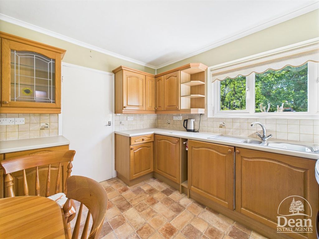 Property photo 3 of 20