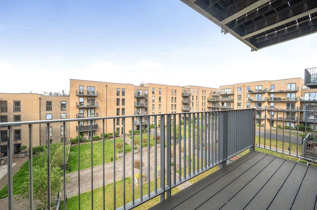 Property photo 2 of 16 Balcony