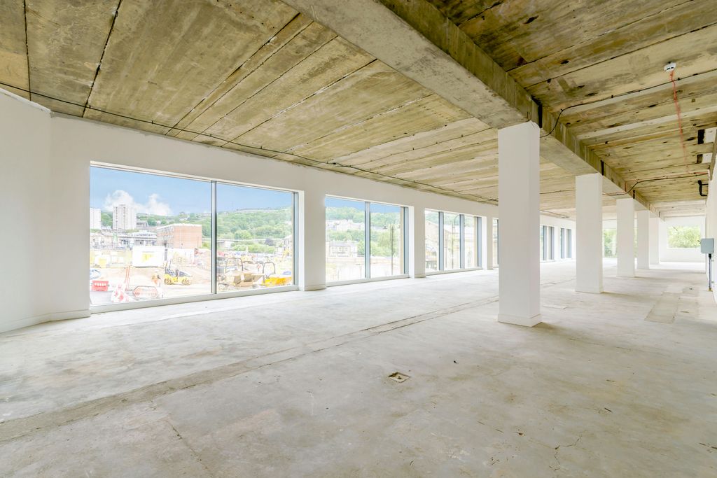 Property photo 3 of 17 8507454Interior16.Jpg