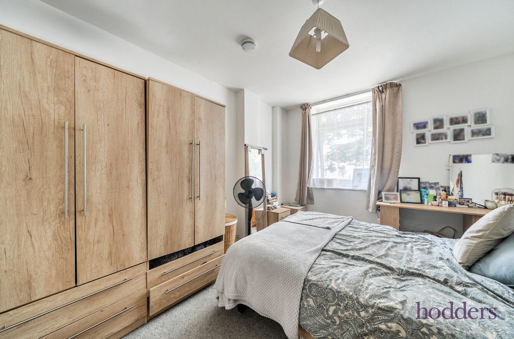 Property photo 3 of 16 Picture No. 05