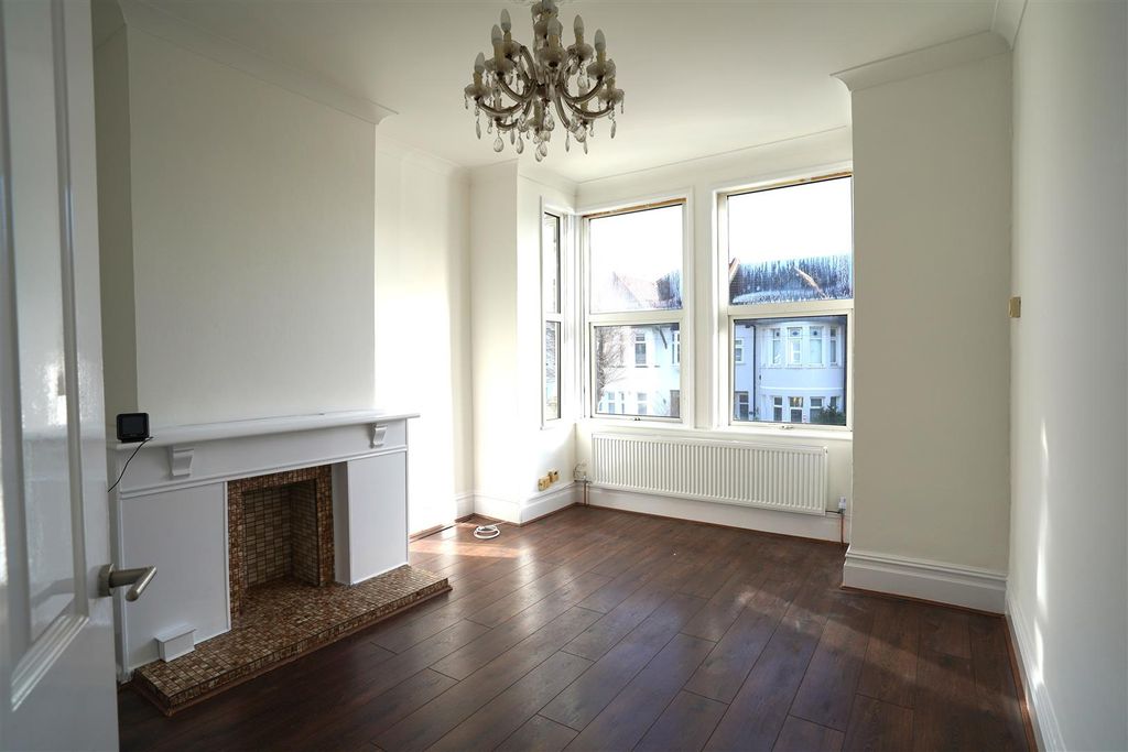 Property photo 2 of 12 Dsc00231-Modified.Jpg