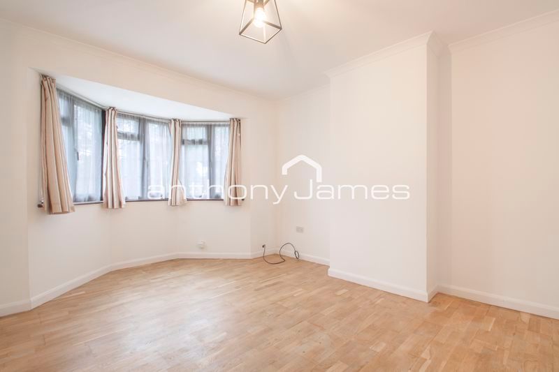 Property photo 2 of 12 Photo 11