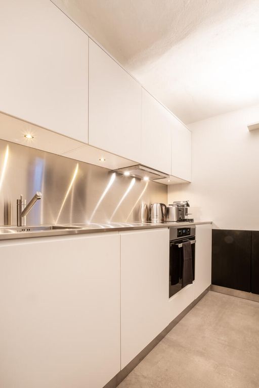 Property photo 2 of 4 Kitchen