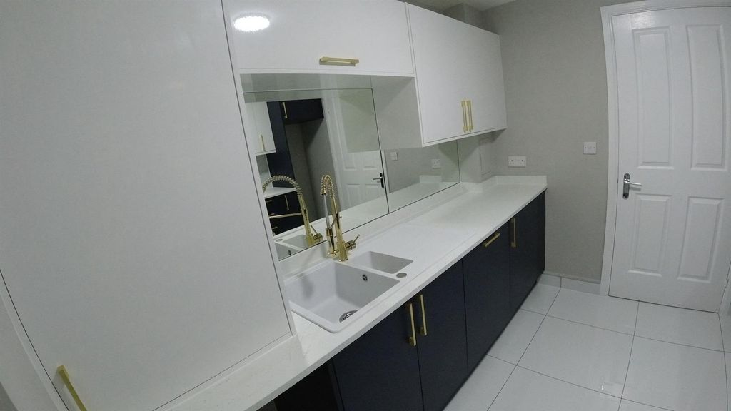 Property photo 1 of 8 F53F0600-A3c0-4F9E-B264-8E84F4d091E8.Jpg