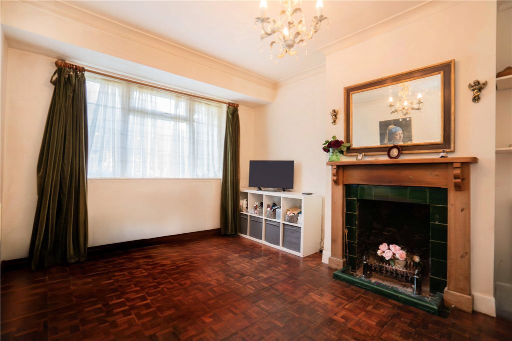Property photo 2 of 18 Picture No. 49