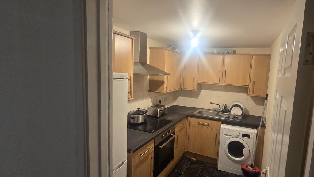 Property photo 3 of 10 R260129 126 - 15 Rekendyke Mews, Laygate, South Shields, Tyne & Wear, Ne33 4Jn (16).Jpg