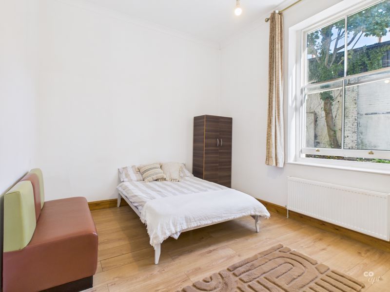 Property photo 1 of 9 Photo 9