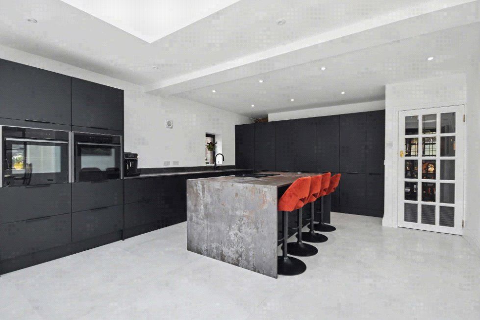 Property photo 3 of 19 Picture No. 15