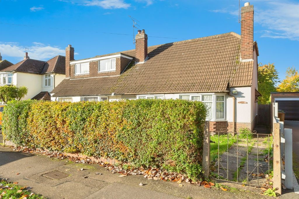 Property photo 2 of 17