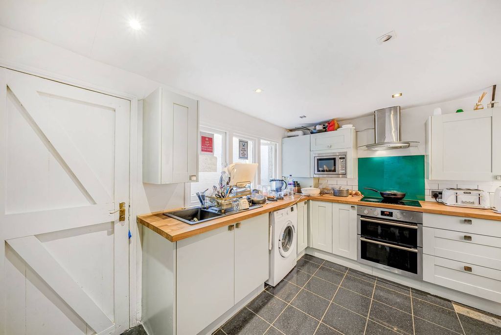 Property photo 2 of 4