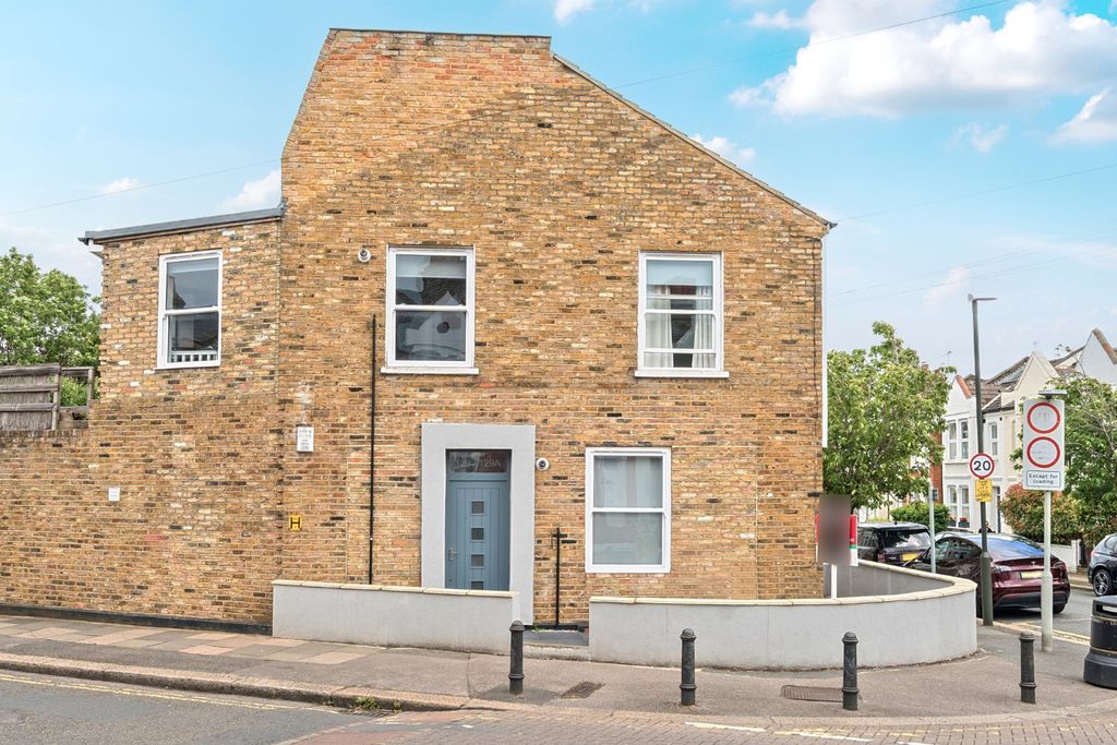 Property photo 1 of 10 Picture No. 02