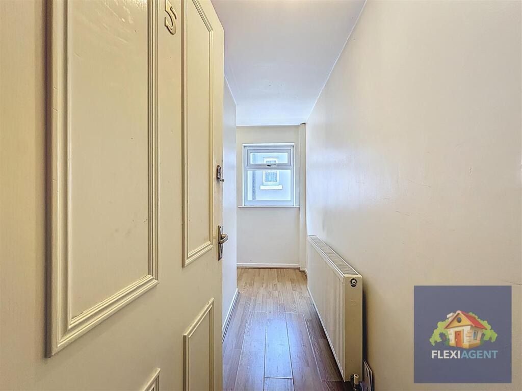 Property photo 3 of 24 4316785