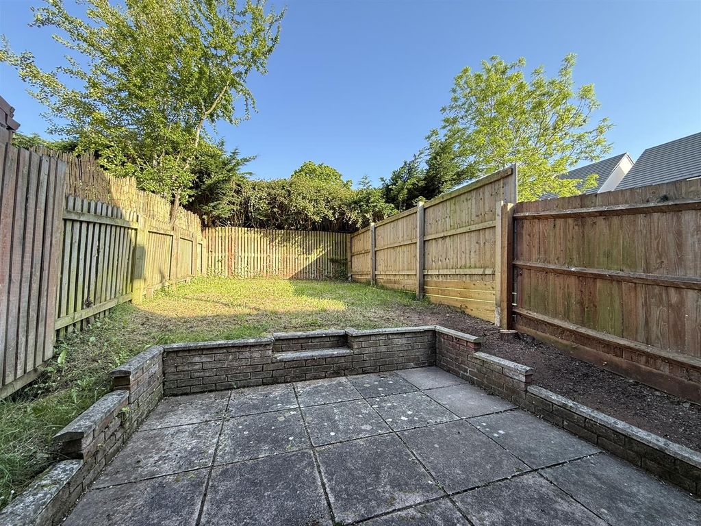 Property photo 2 of 9 Garden_.Jpeg