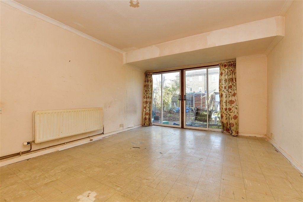 Property photo 2 of 7 Living Room