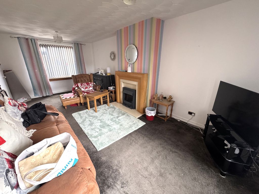 Property photo 3 of 12 3