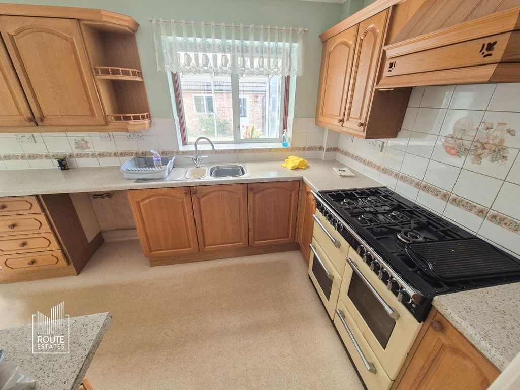 Property photo 2 of 17 Photo 12