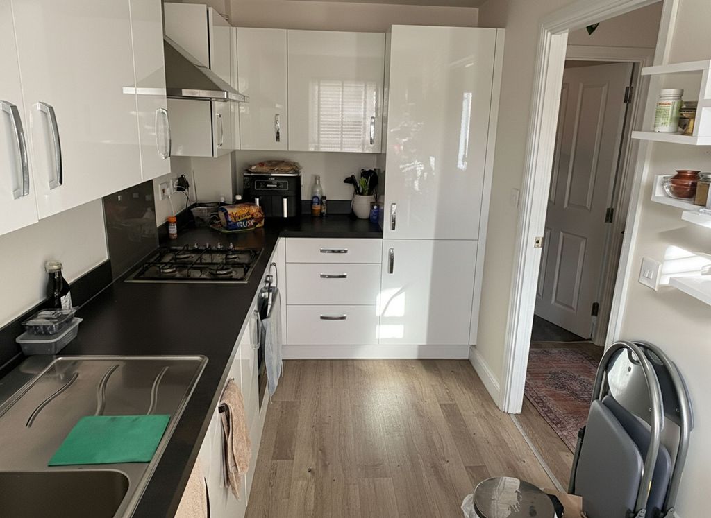 Property photo 3 of 22