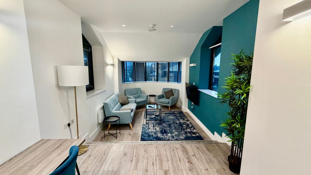 Property photo 1 of 18 Living Room