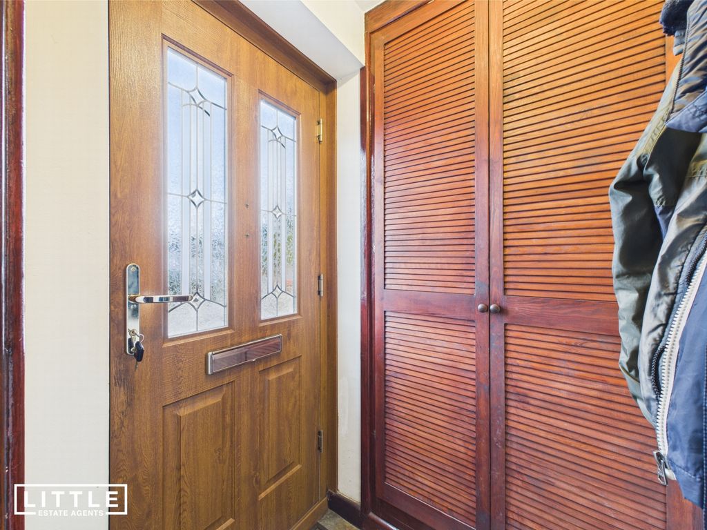 Property photo 2 of 18 Photo 1