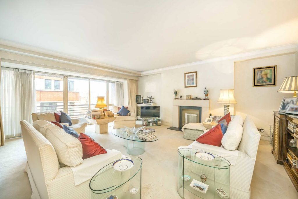 Property photo 2 of 7