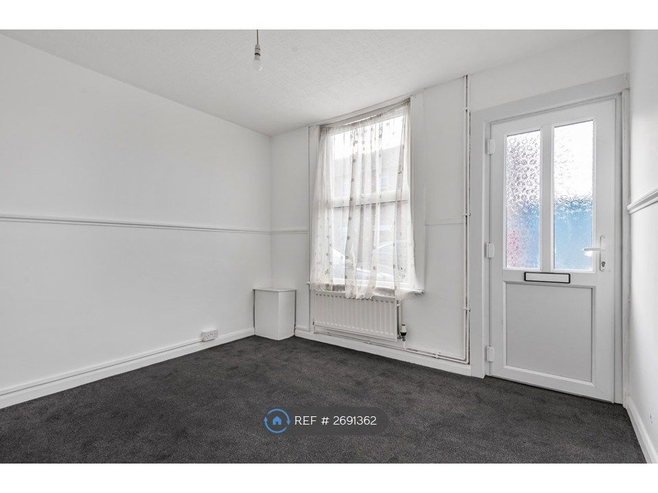 Property photo 2 of 8 Living Room