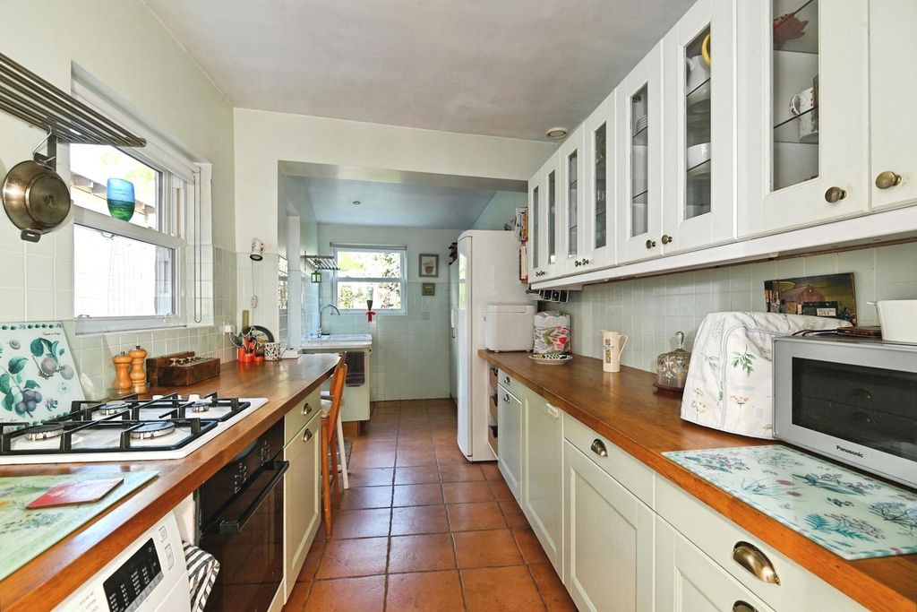 Property photo 3 of 15 Kitchen